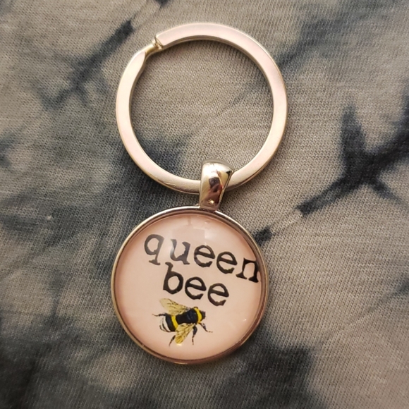 unknown Accessories - 5/$20 Queen Bee Keychain